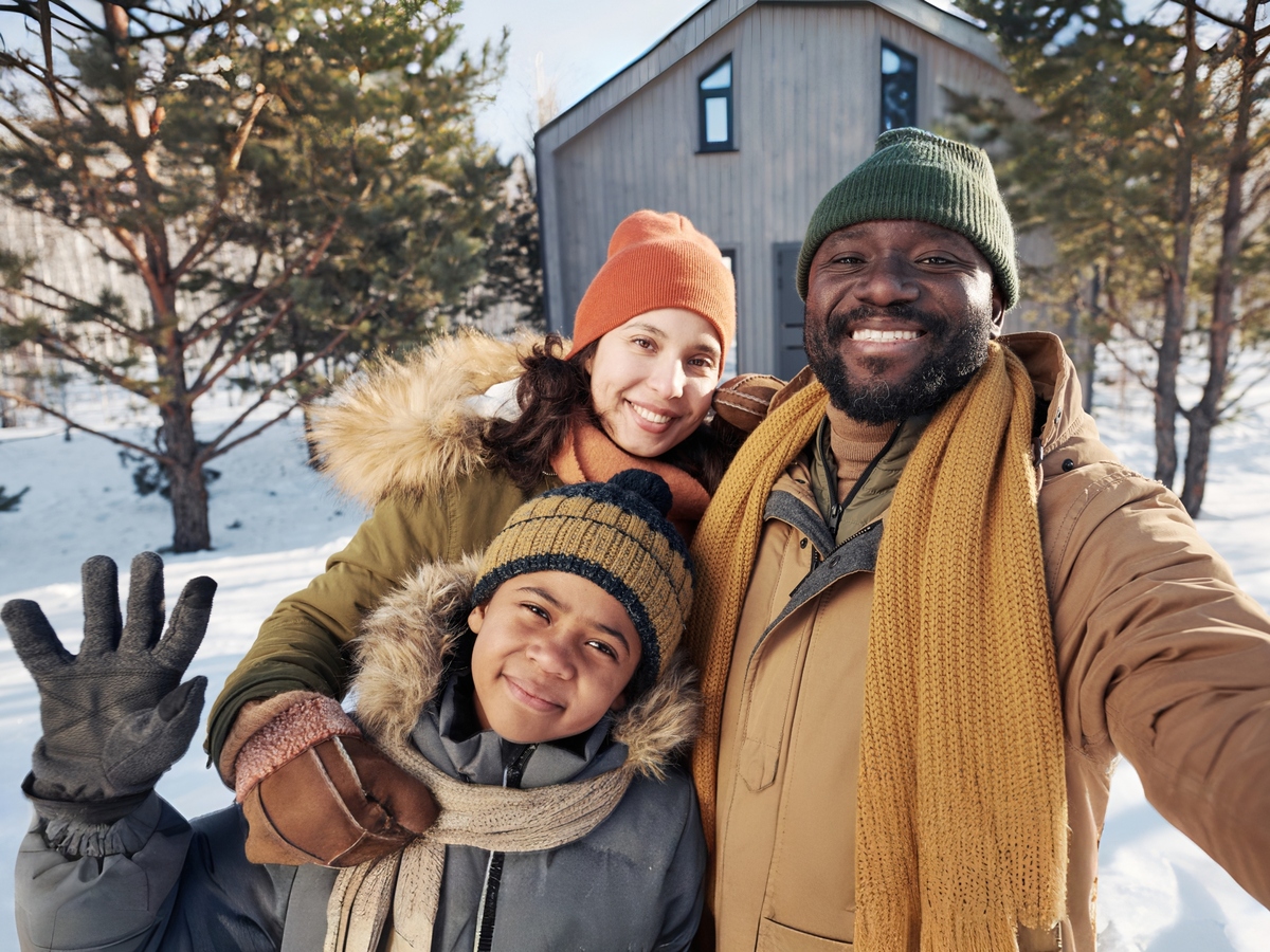 Family in snow